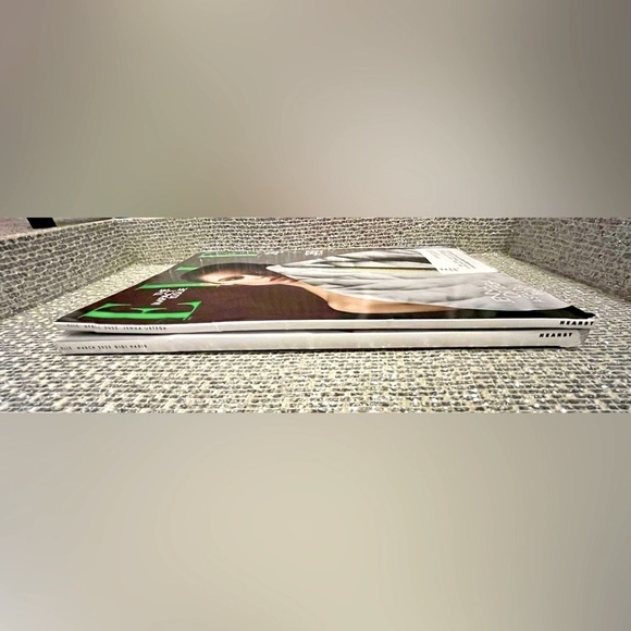 ELLE Magazines March And April 2023 Issues Fashion‎ Style - Picture 3 of 9